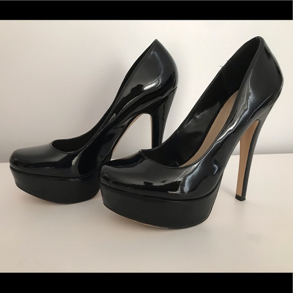 Almost new Black stilettos from Aldo. - Picture 1 of 4